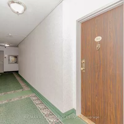 18, Knightsbridge, Queen Street Corridor, Brampton