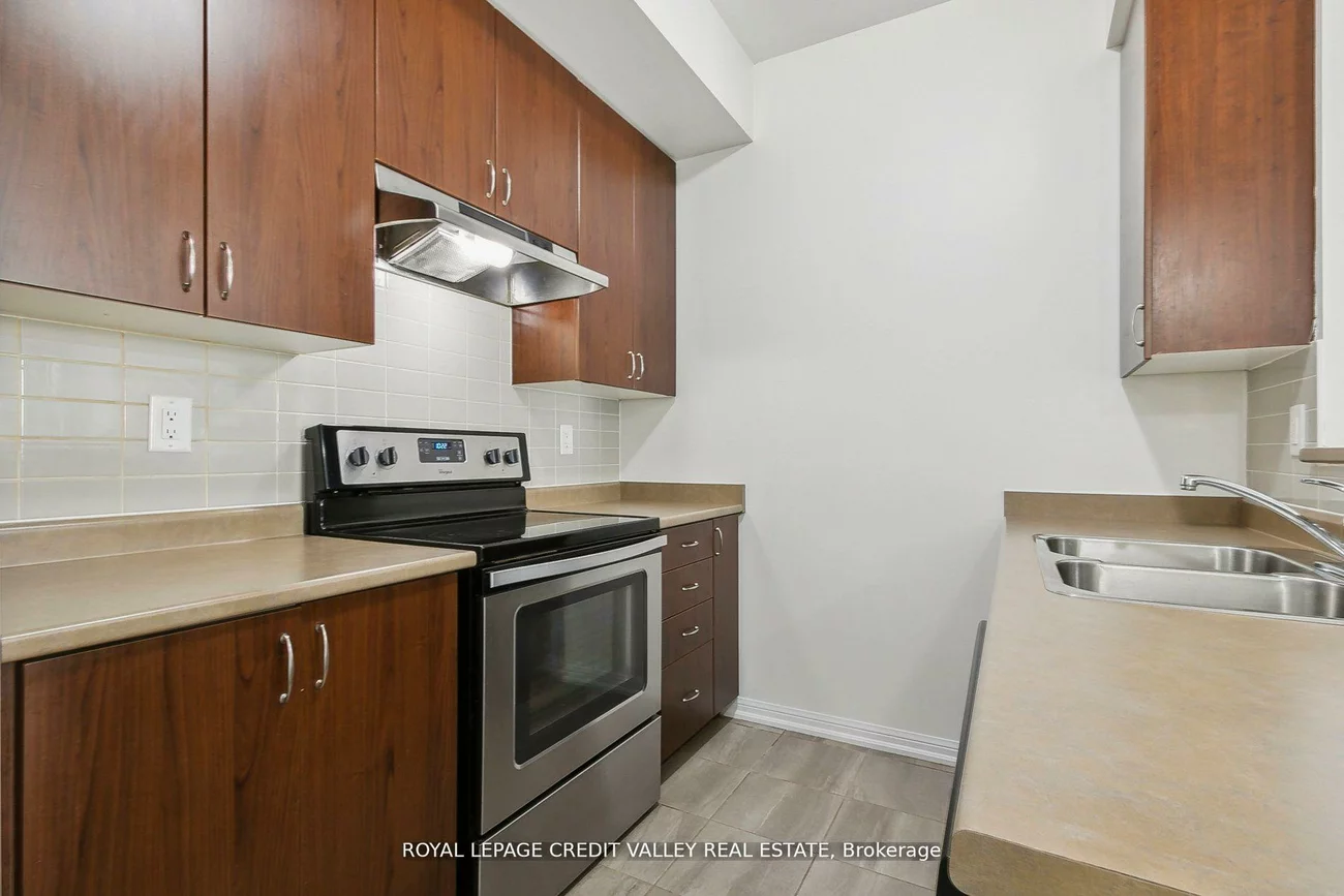 250, Sunny Meadow, Sandringham-Wellington, Brampton