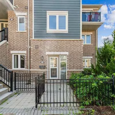 250, Sunny Meadow, Sandringham-Wellington, Brampton