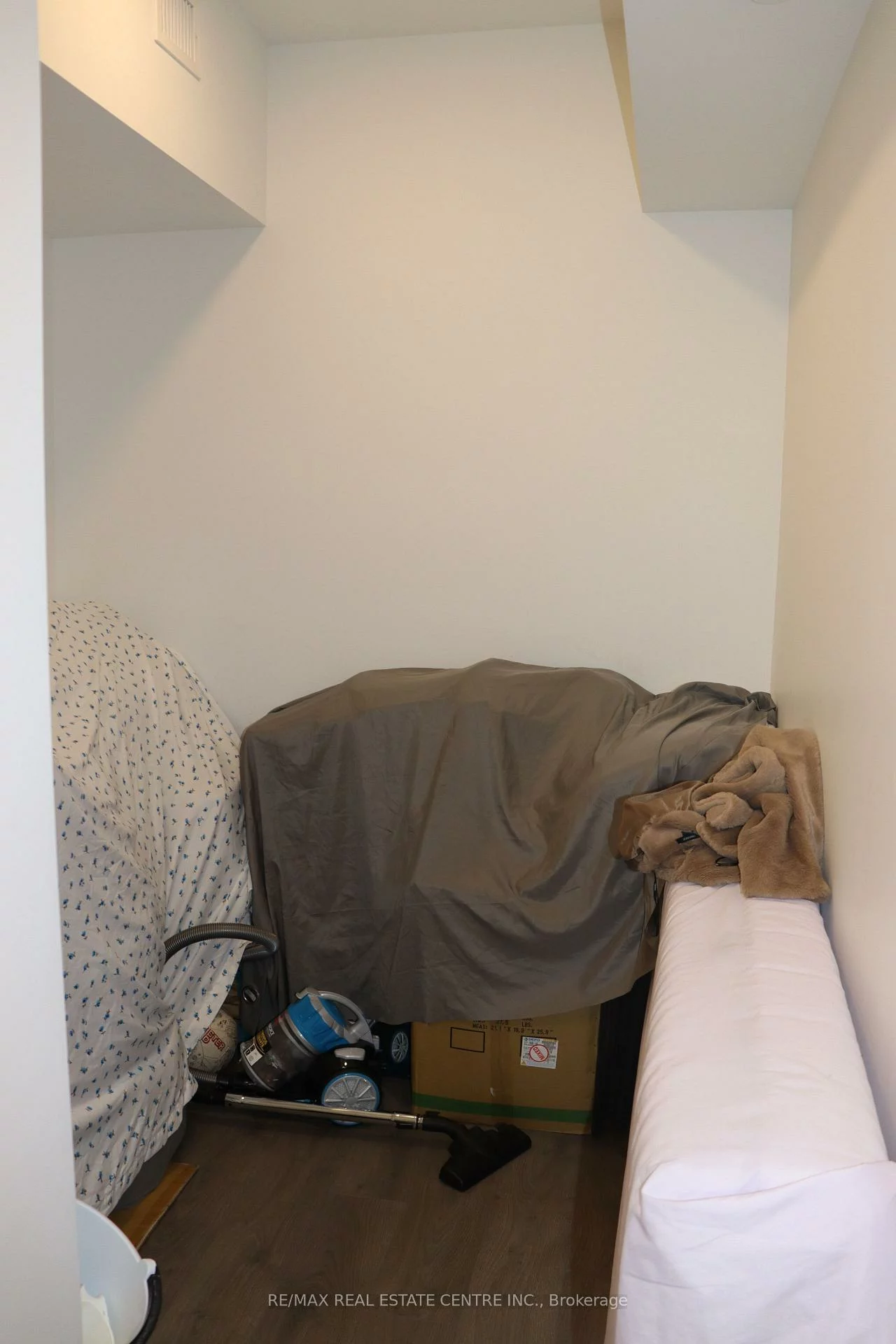 225, Veterans, Northwest Brampton, Brampton