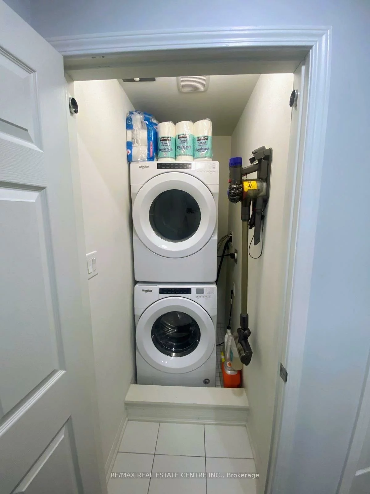 250, Sunny Meadow, Sandringham-Wellington, Brampton