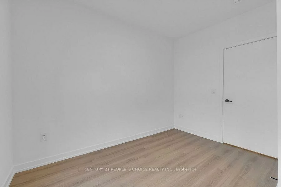 20, Lagerfeld, Northwest Brampton, Brampton