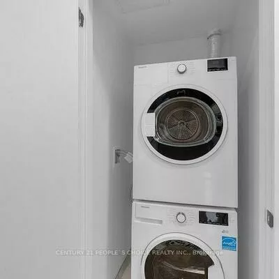 20, Lagerfeld, Northwest Brampton, Brampton