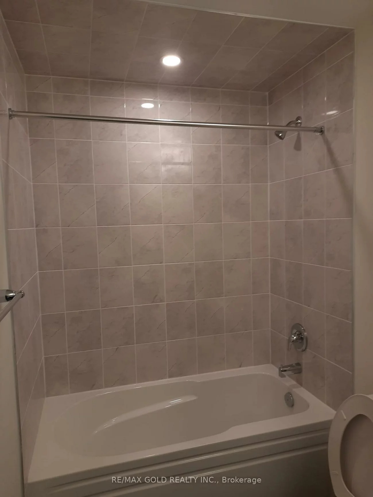 200, Lagerfeld, Northwest Brampton, Brampton