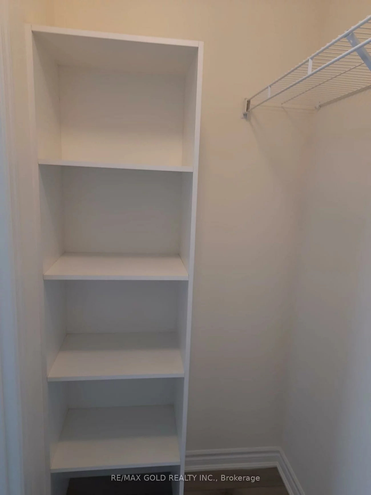 200, Lagerfeld, Northwest Brampton, Brampton