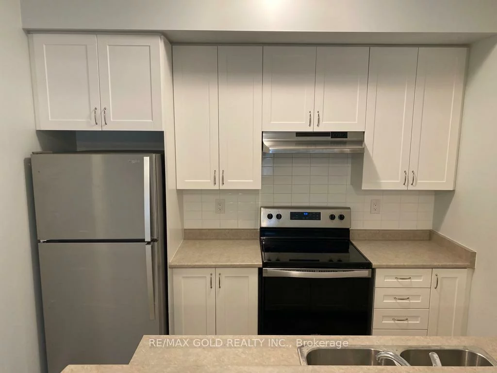 250, Sunny Meadow, Sandringham-Wellington, Brampton