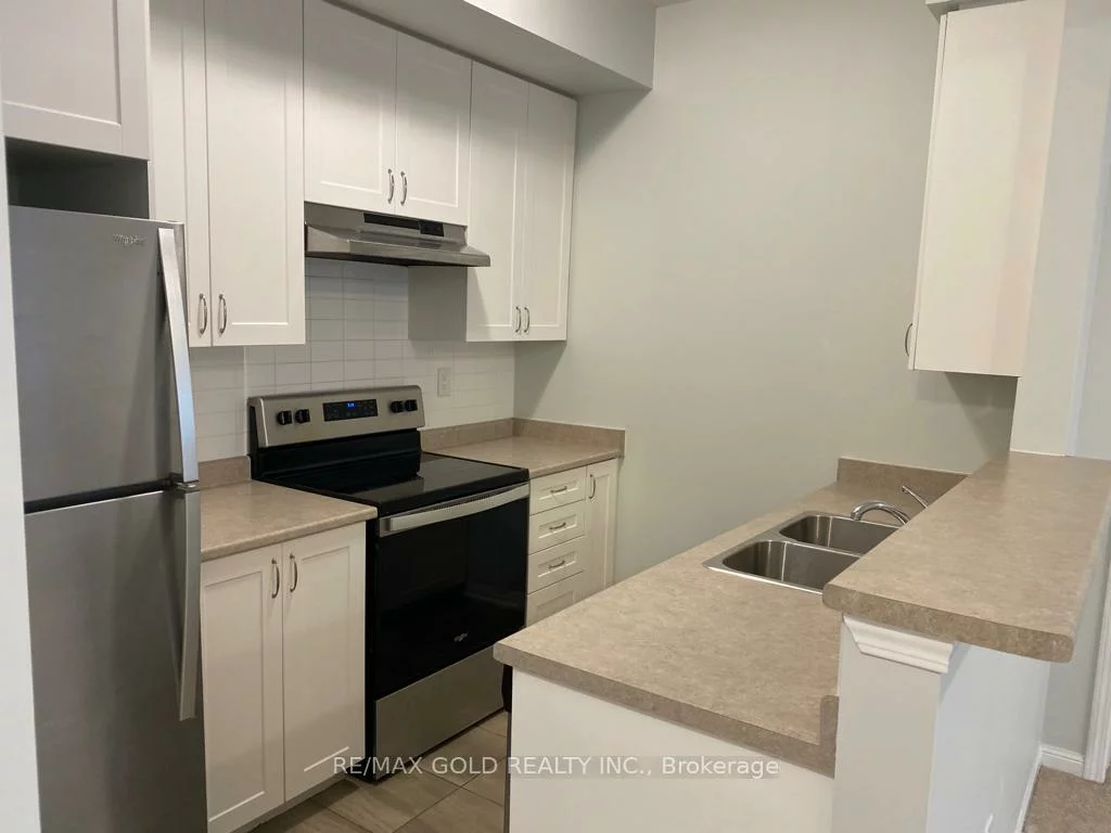 250, Sunny Meadow, Sandringham-Wellington, Brampton