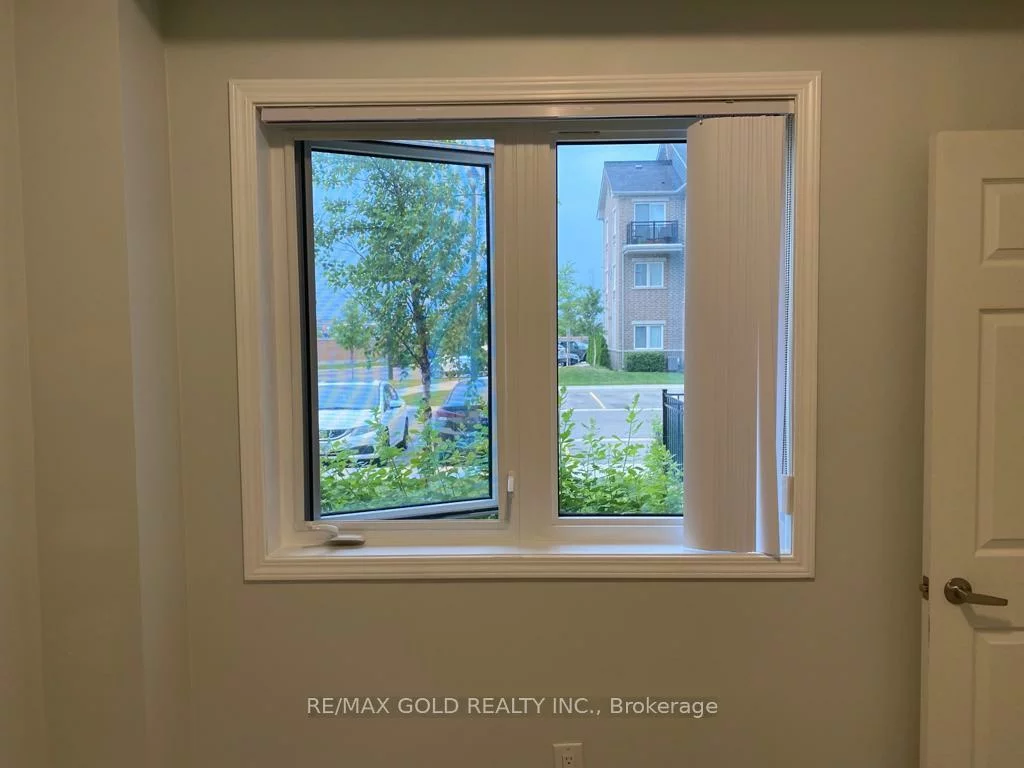 250, Sunny Meadow, Sandringham-Wellington, Brampton