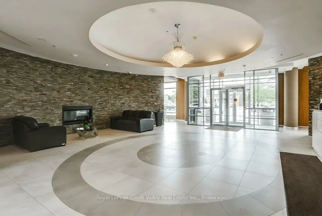 215, Queen, Queen Street Corridor, Brampton