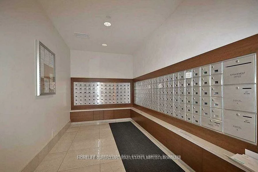 100, John, Downtown Brampton, Brampton