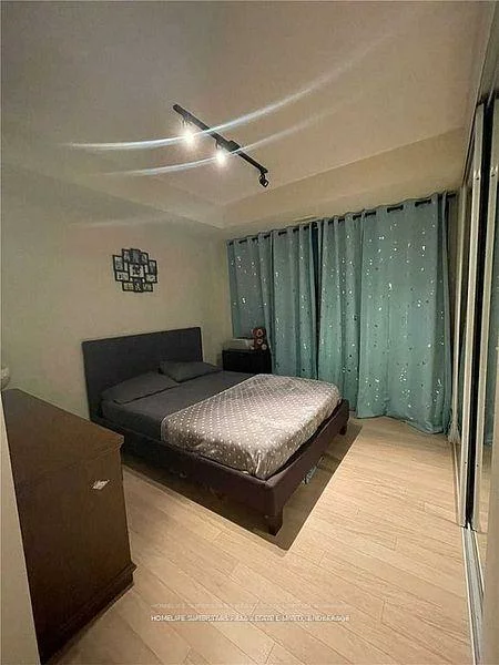 100, John, Downtown Brampton, Brampton