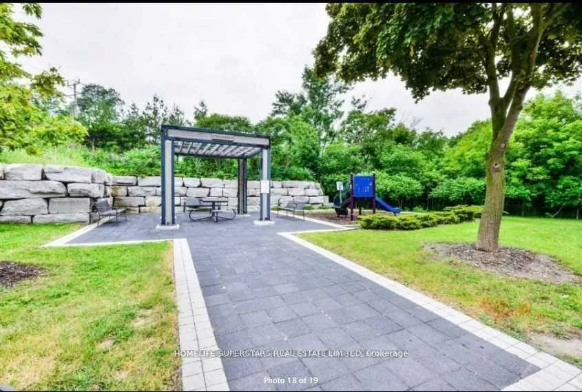 100, John, Downtown Brampton, Brampton