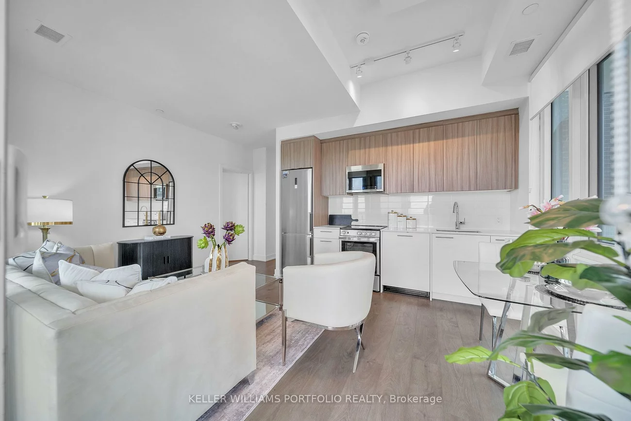 215, Veterans, Brampton West, Brampton