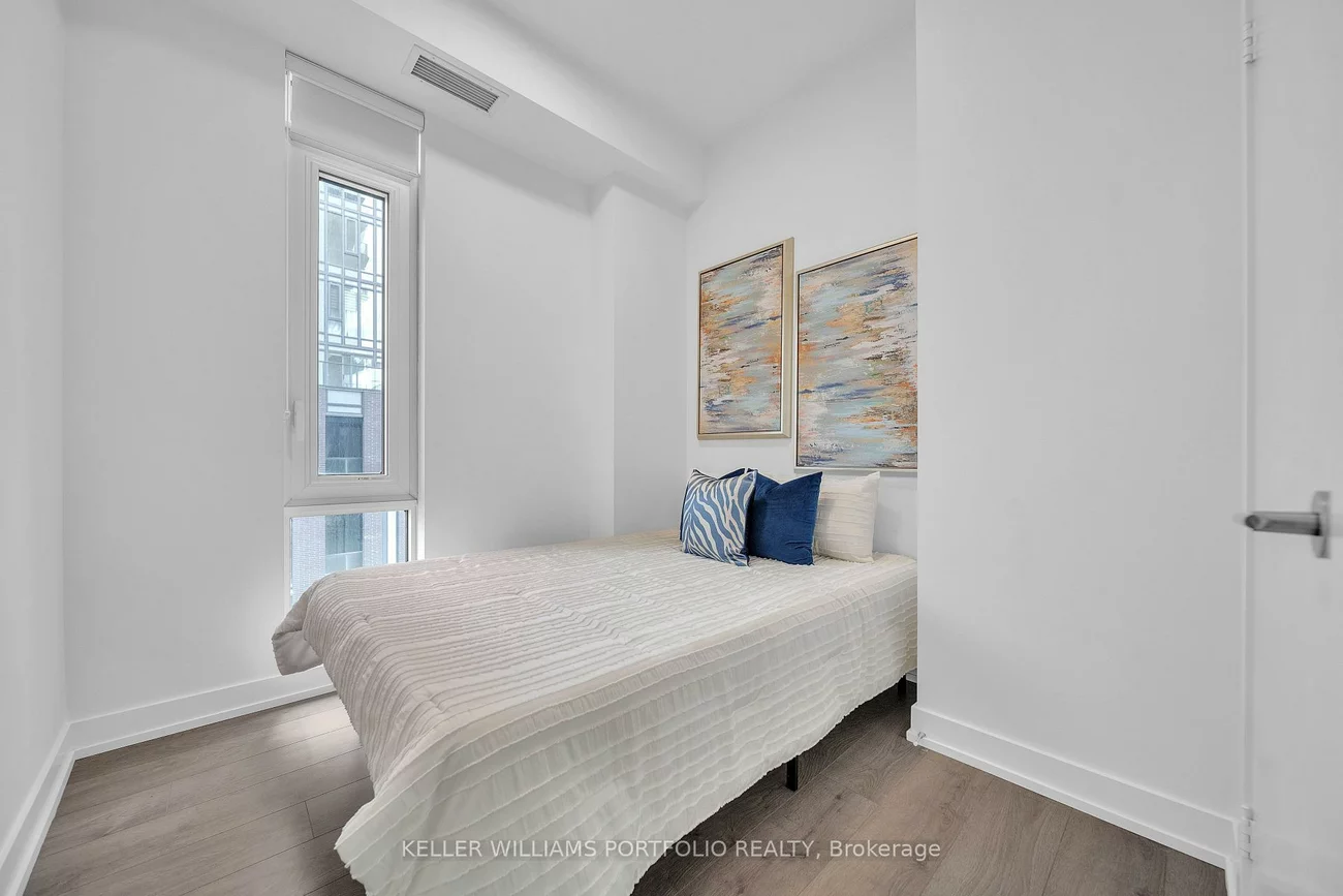 215, Veterans, Brampton West, Brampton