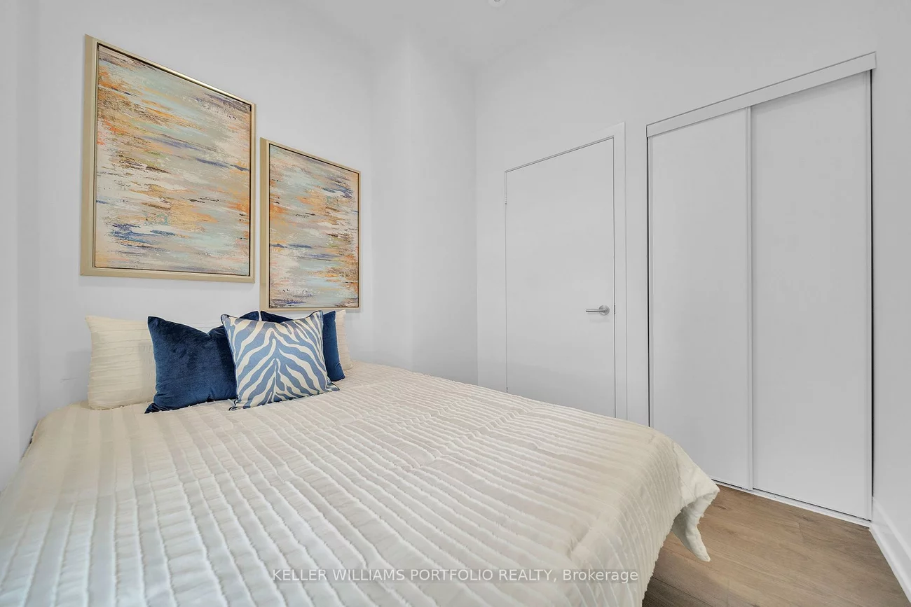 215, Veterans, Brampton West, Brampton