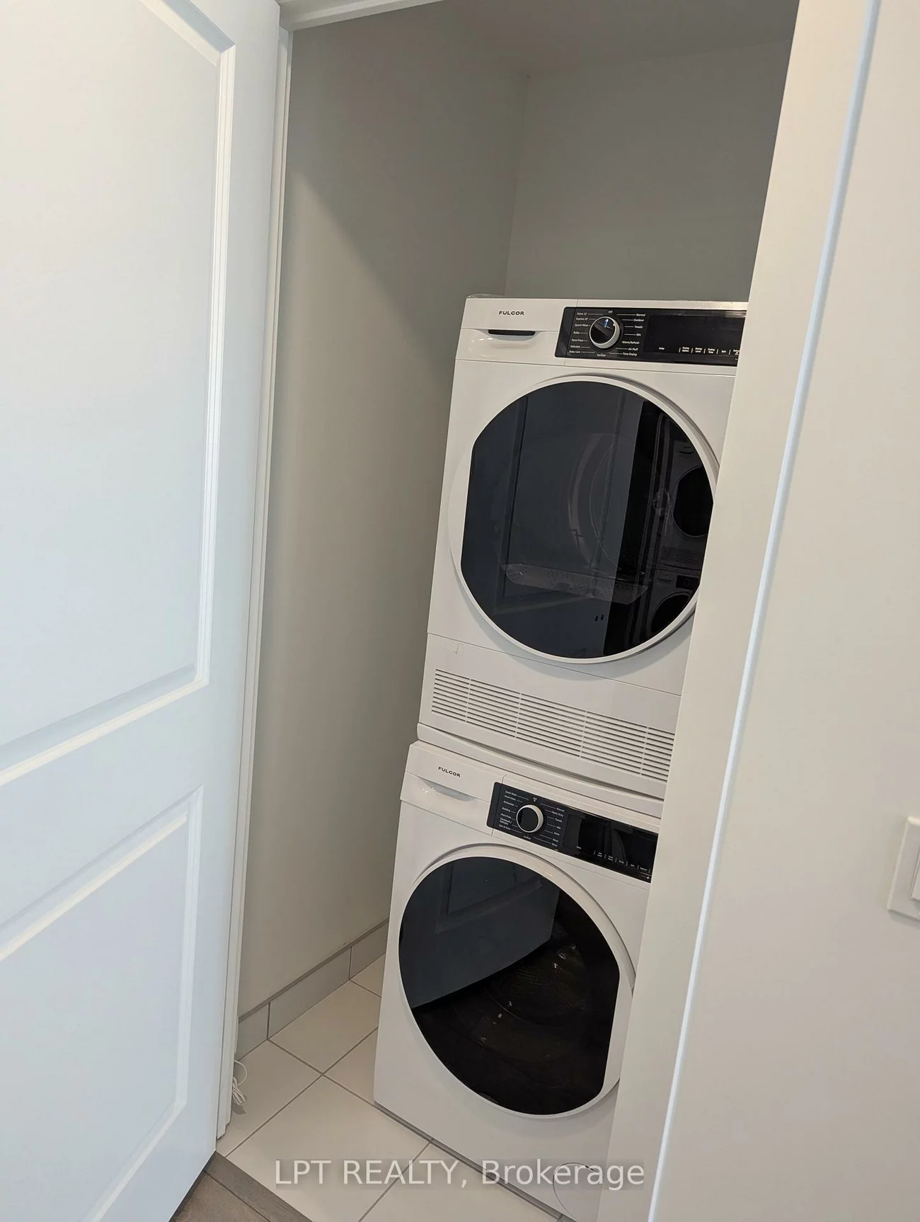 15, Skyridge, Bram East, Brampton