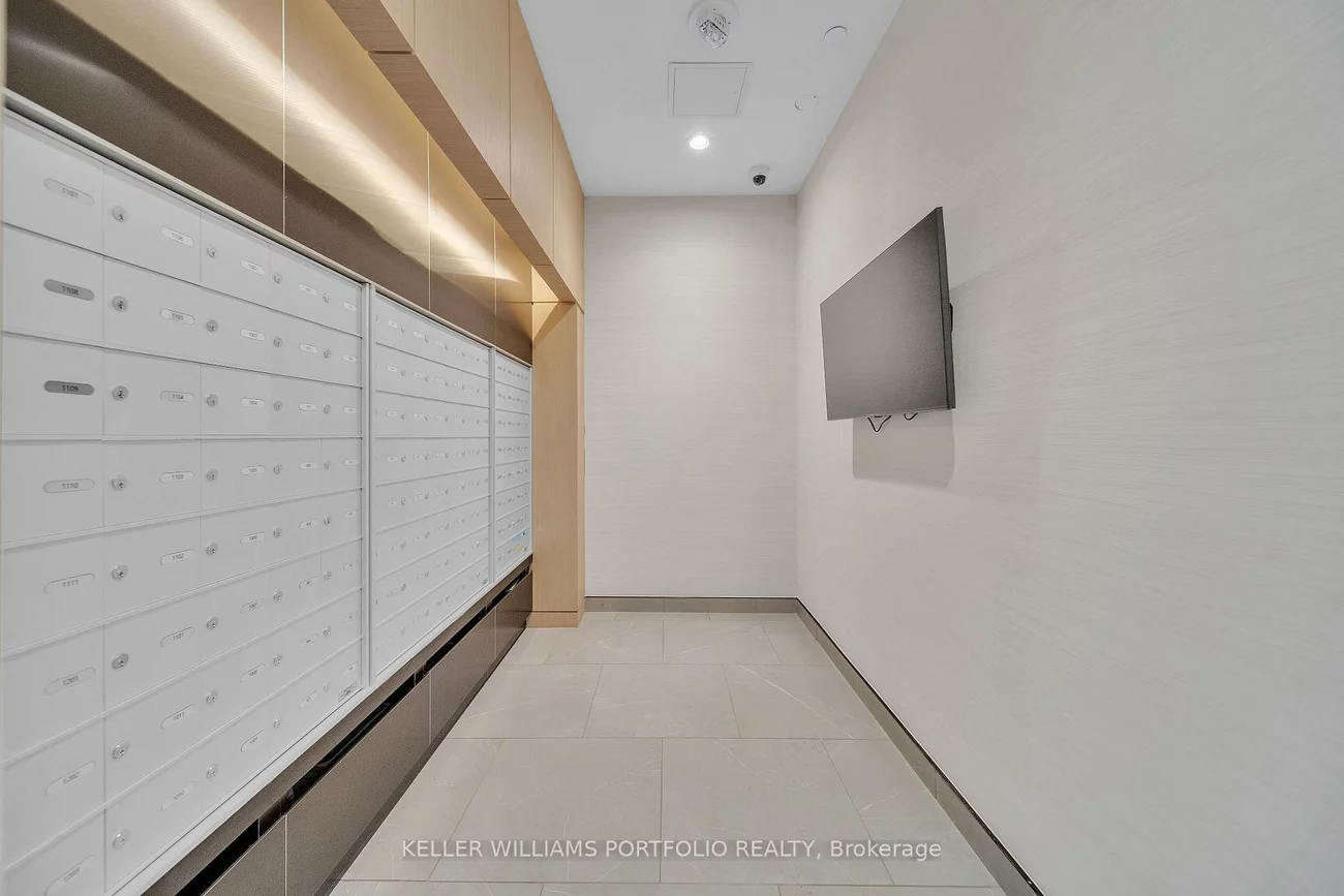 215, Veterans, Brampton West, Brampton