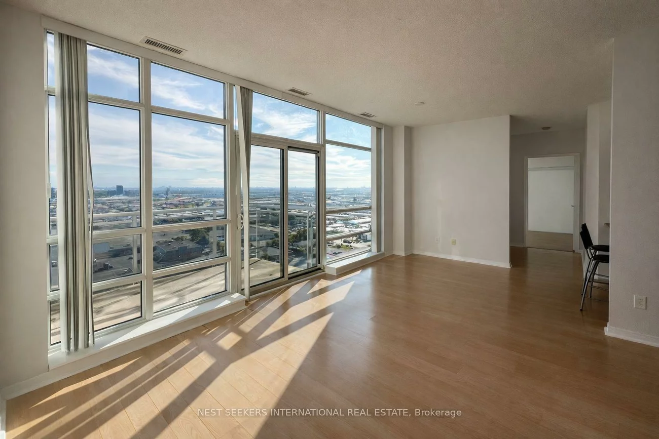 215, Queen, Queen Street Corridor, Brampton