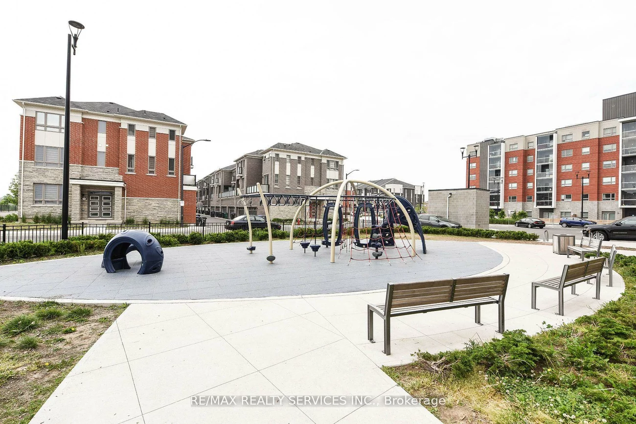 200, Lagerfeld, Northwest Brampton, Brampton