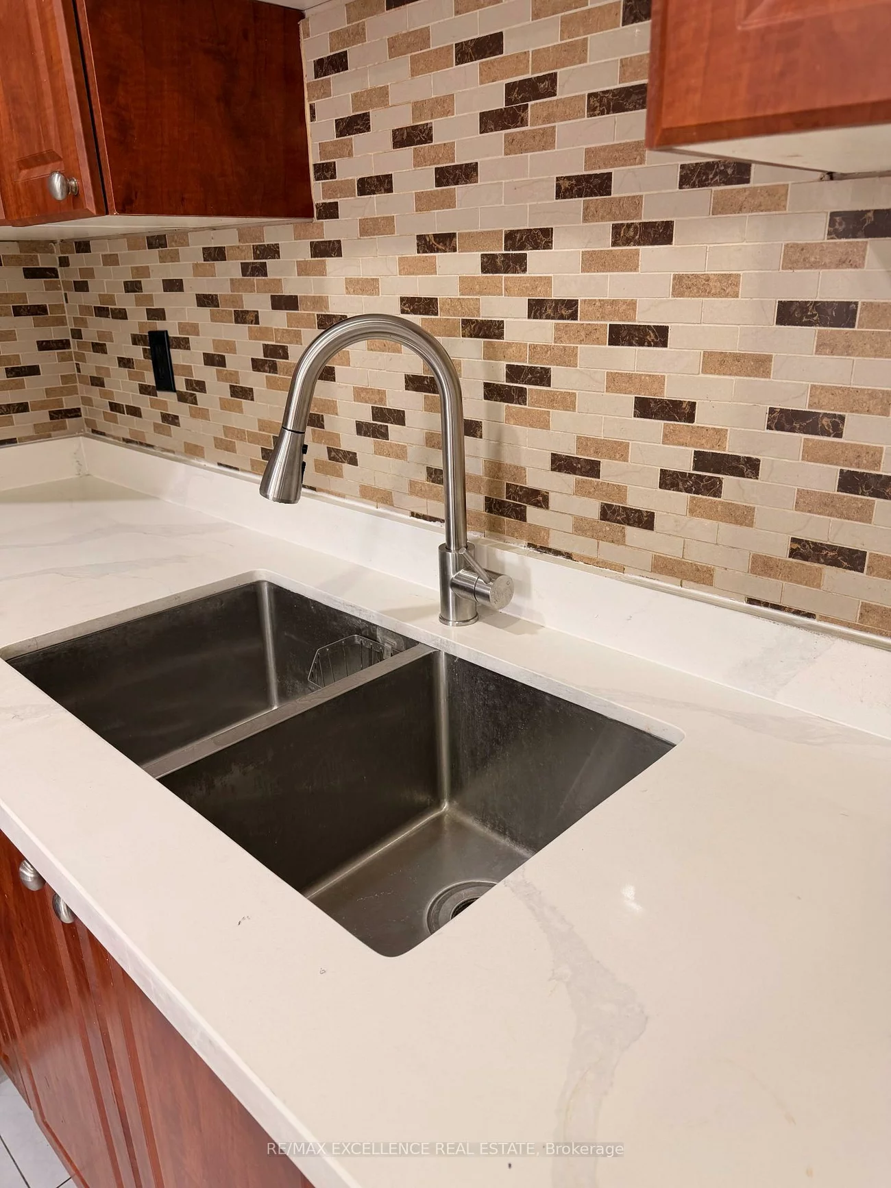 42, Foster, Brampton North, Brampton