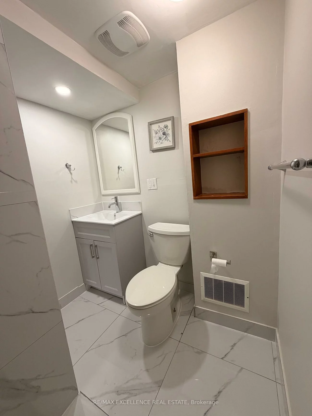 42, Foster, Brampton North, Brampton