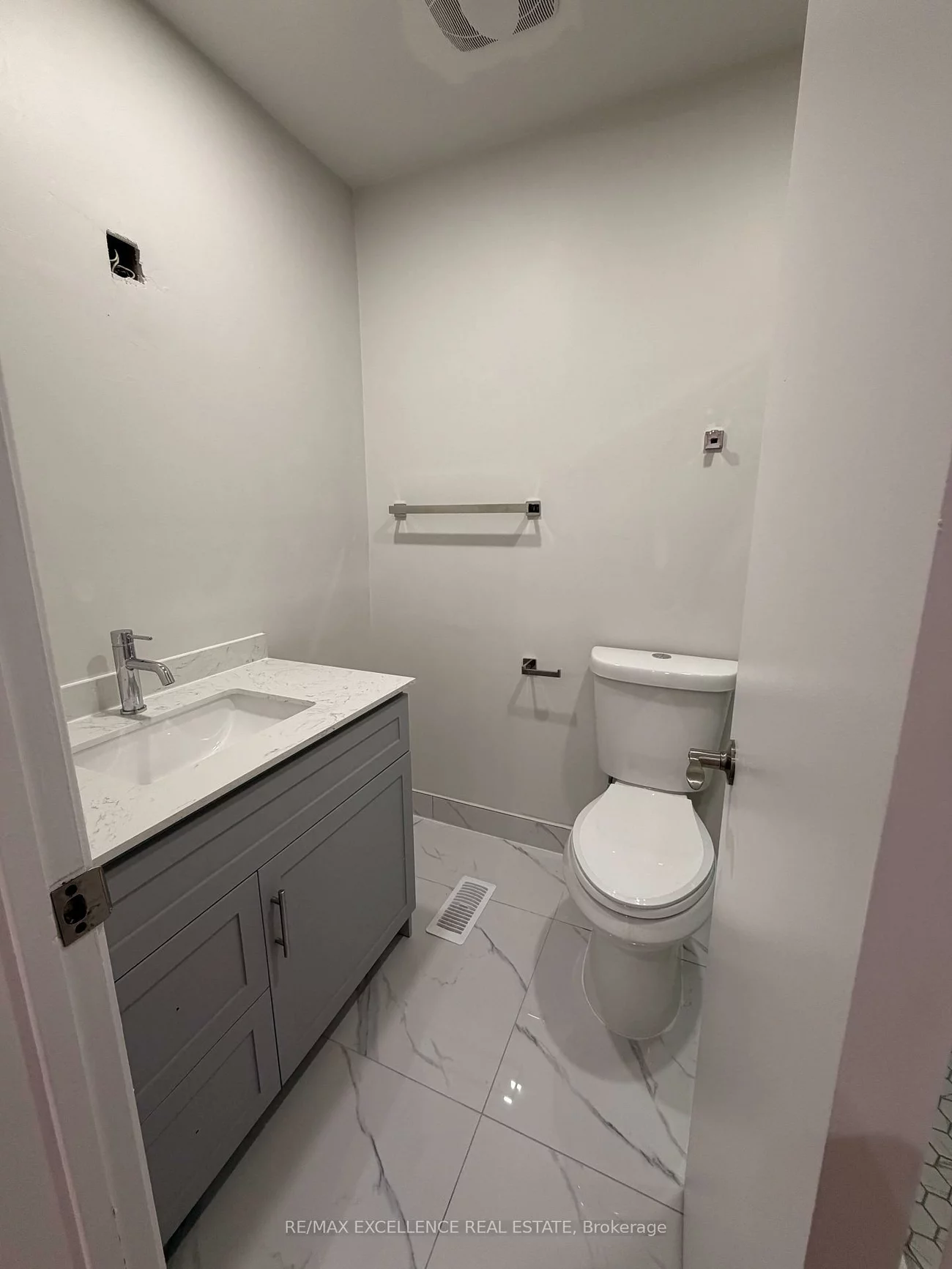 42, Foster, Brampton North, Brampton