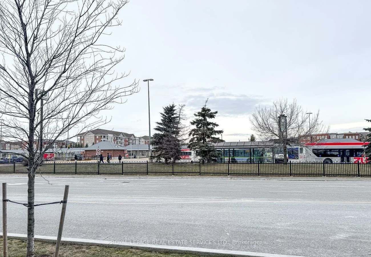 30, Lagerfeld, Northwest Brampton, Brampton