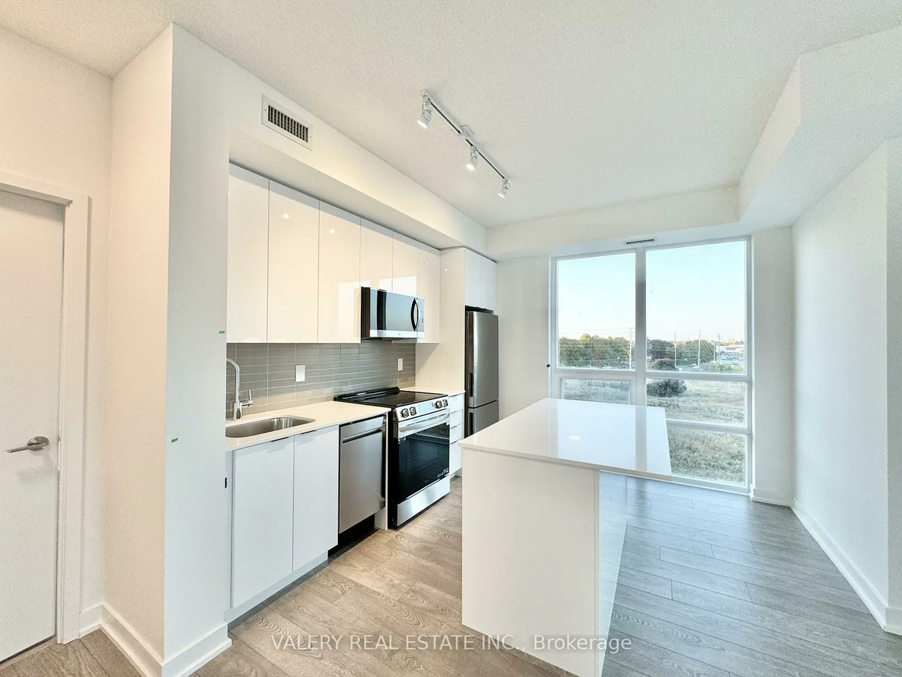 225, Malta Avenua, Fletcher's Creek South, Brampton