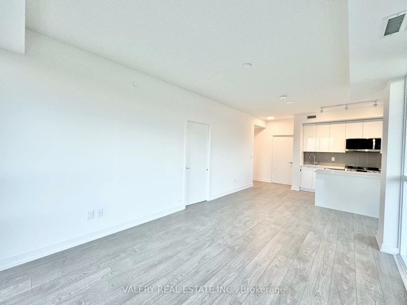 225, Malta Avenua, Fletcher's Creek South, Brampton