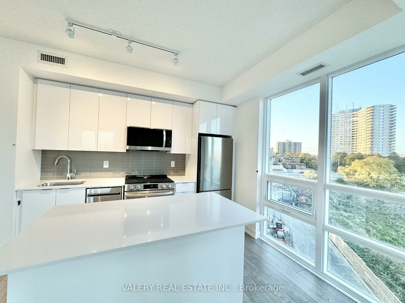 225, Malta Avenua, Fletcher's Creek South, Brampton