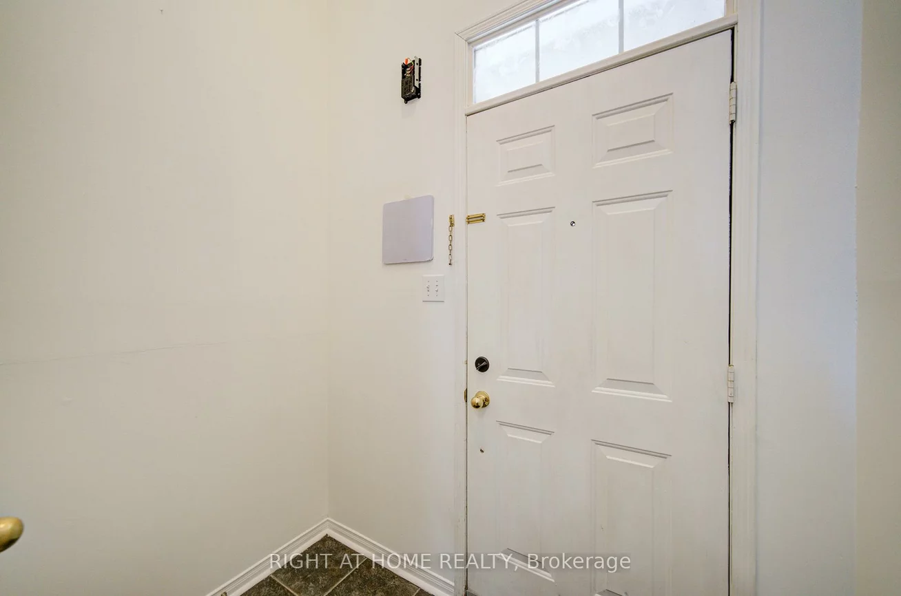 120, Railroad, Downtown Brampton, Brampton