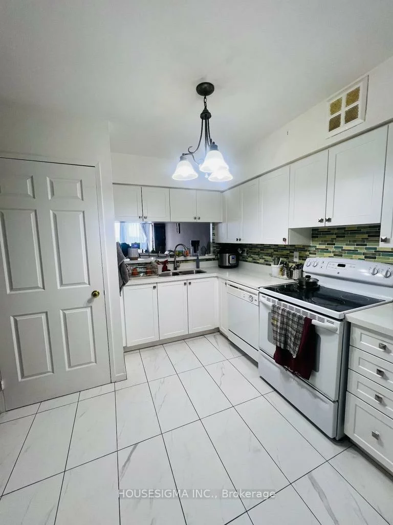 26, Hanover, Queen Street Corridor, Brampton