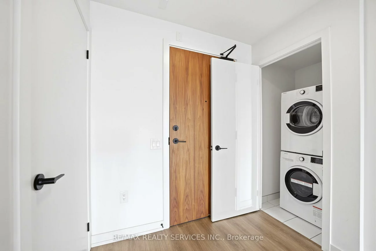 10, Lagerfeld, Northwest Brampton, Brampton