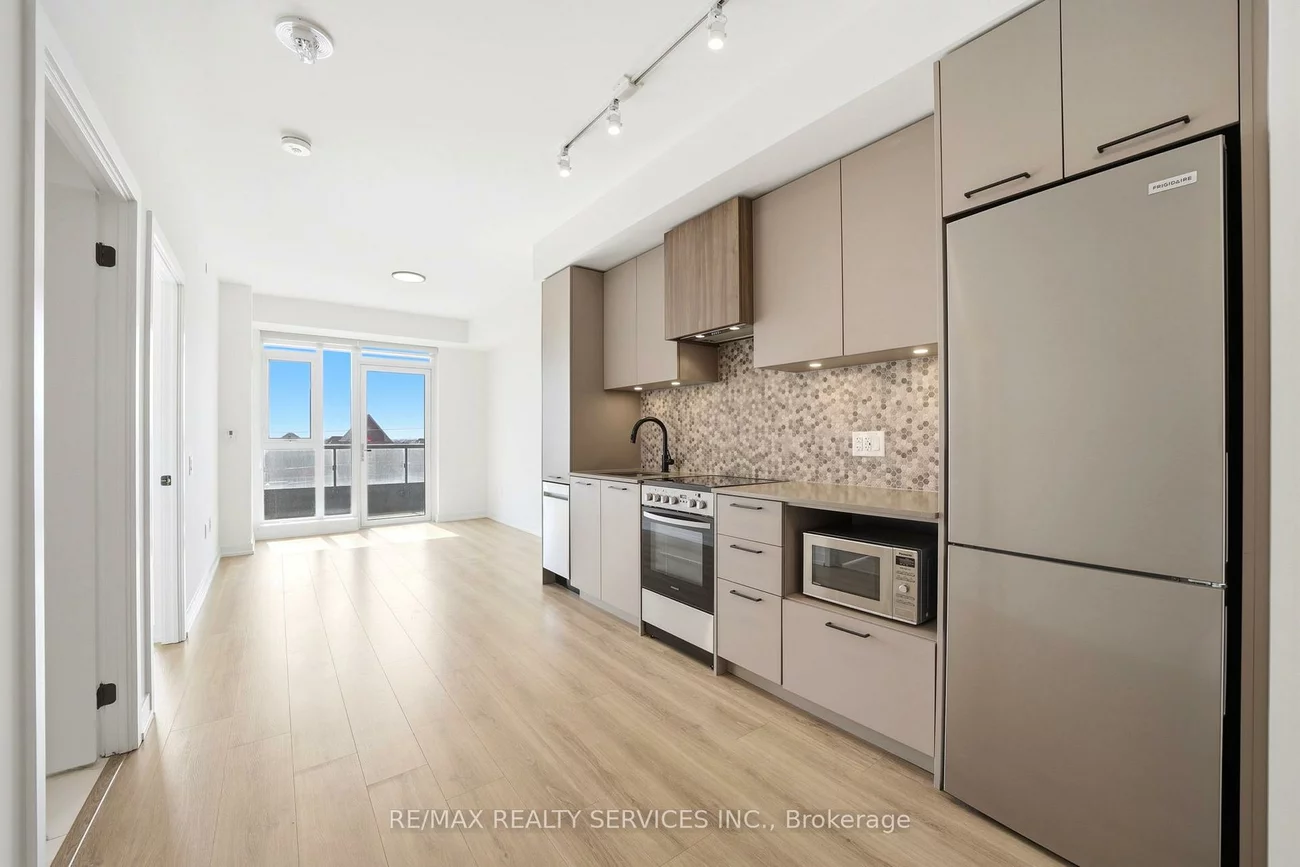 10, Lagerfeld, Northwest Brampton, Brampton