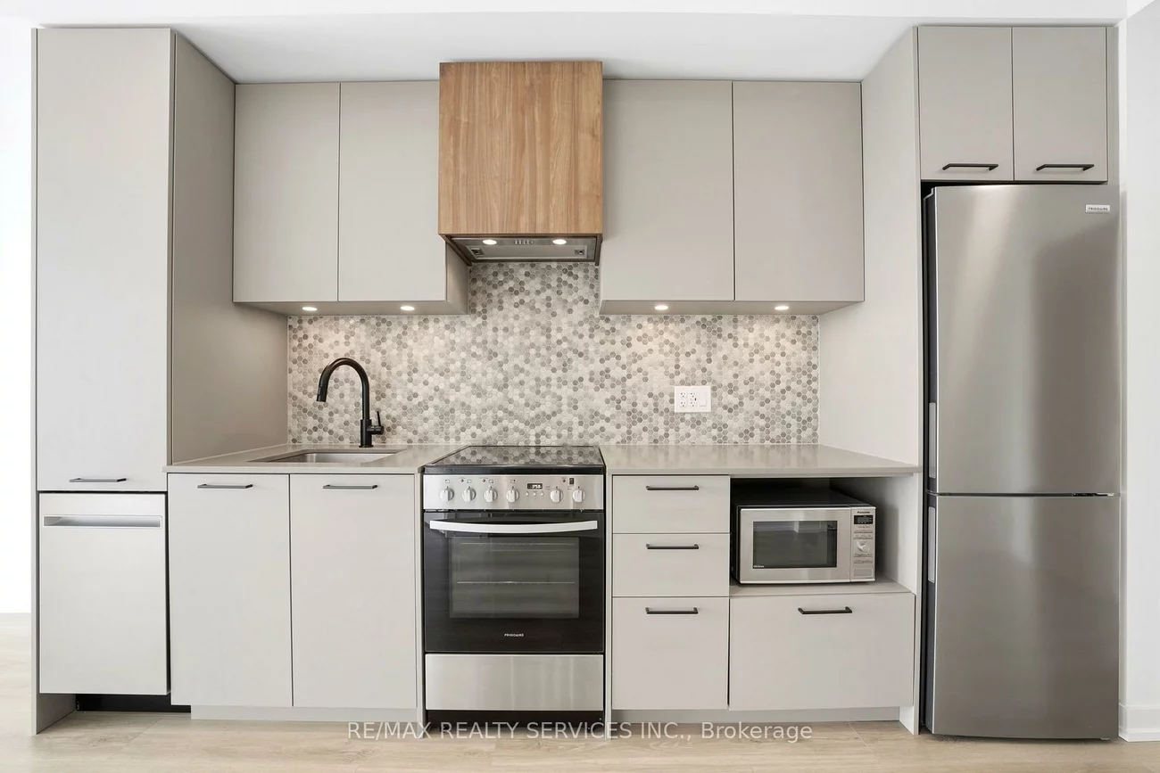 10, Lagerfeld, Northwest Brampton, Brampton