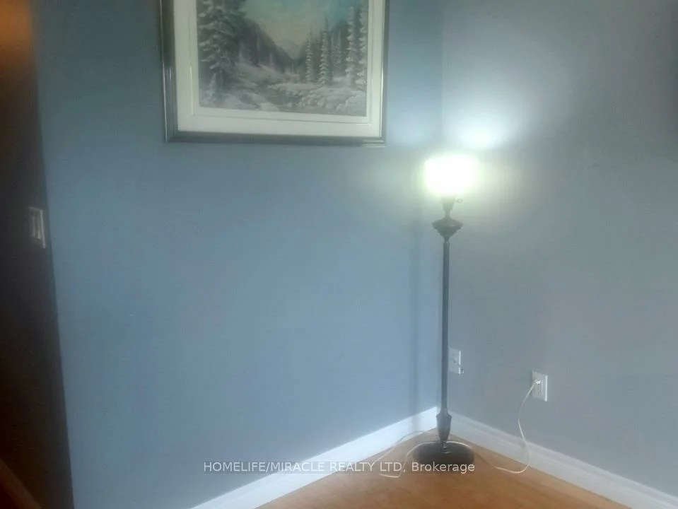 25, Via Rosedale, Sandringham-Wellington, Brampton