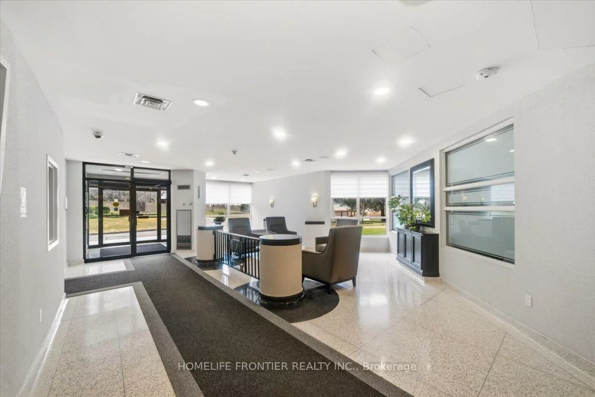 12, Laurelcrest, Queen Street Corridor, Brampton