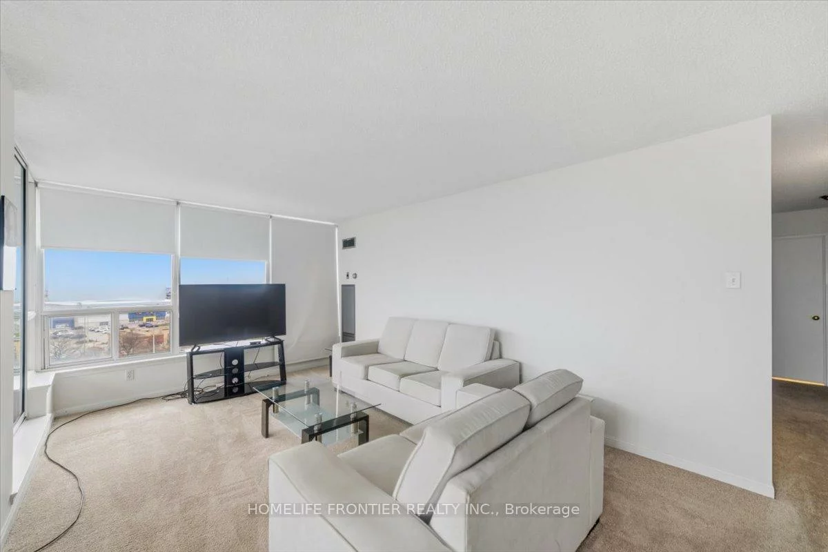 12, Laurelcrest, Queen Street Corridor, Brampton