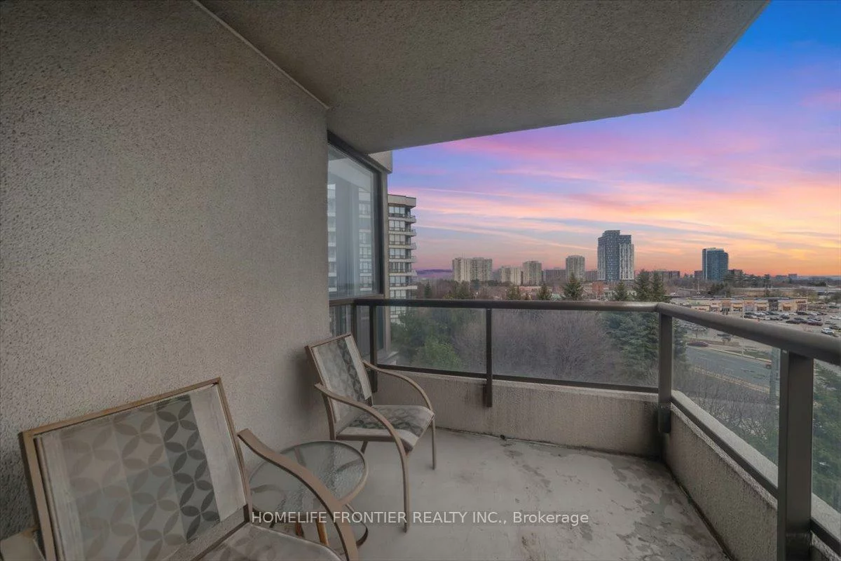 12, Laurelcrest, Queen Street Corridor, Brampton