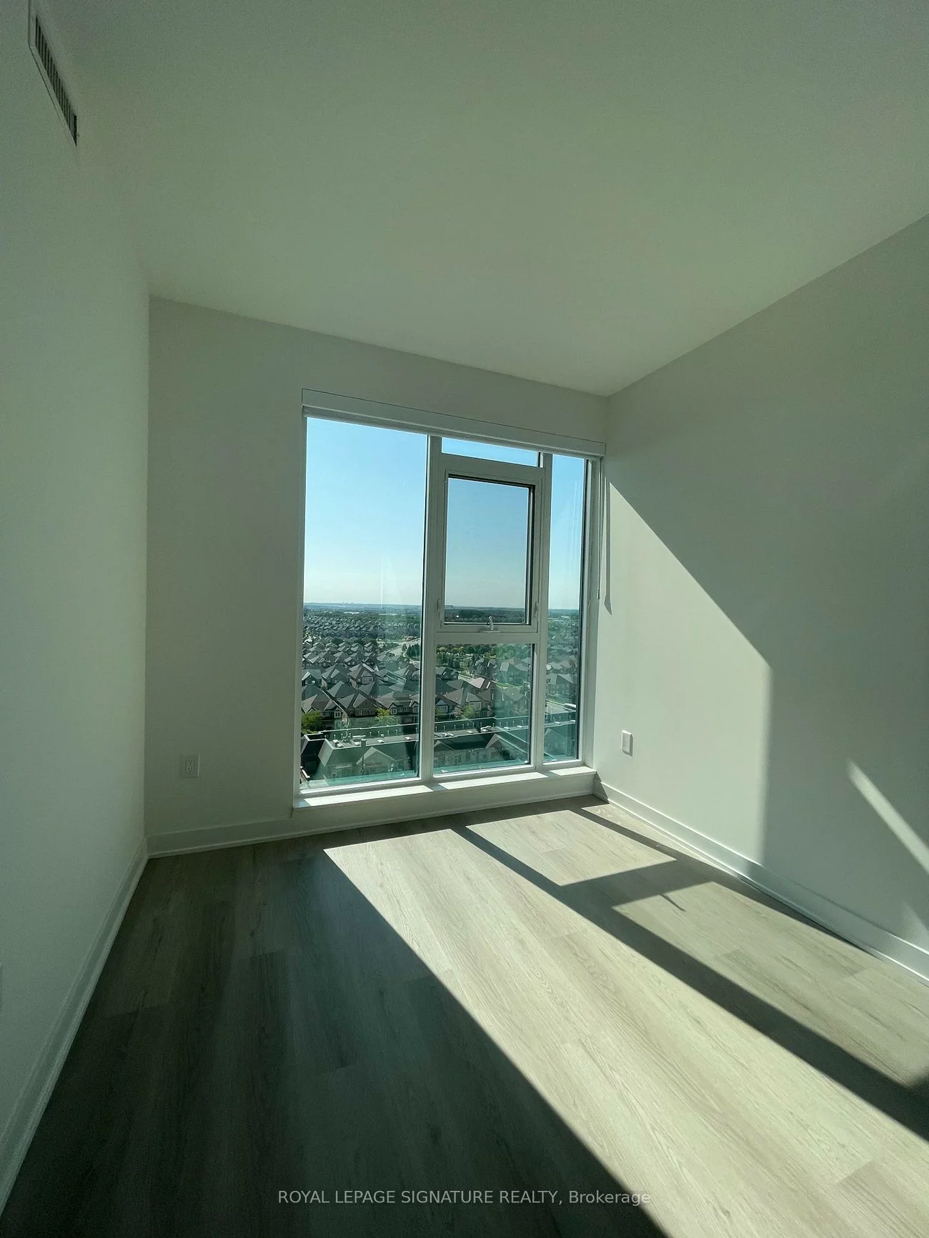 40, Lagerfeld, Northwest Brampton, Brampton