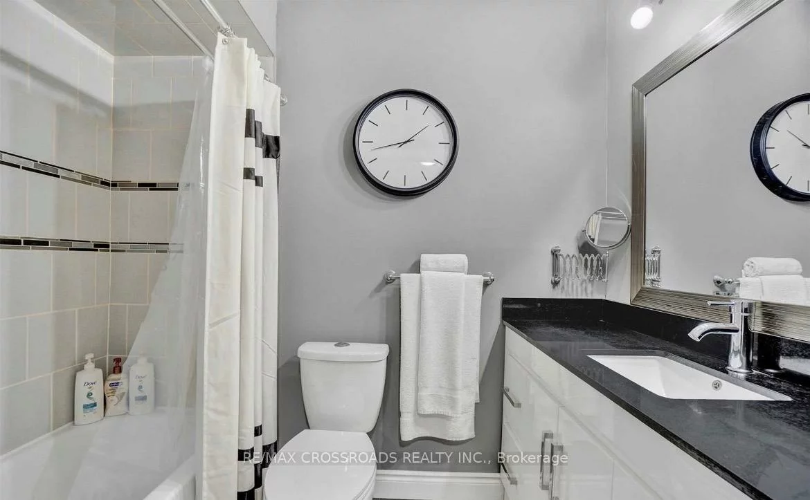 90, Foster, Brampton North, Brampton