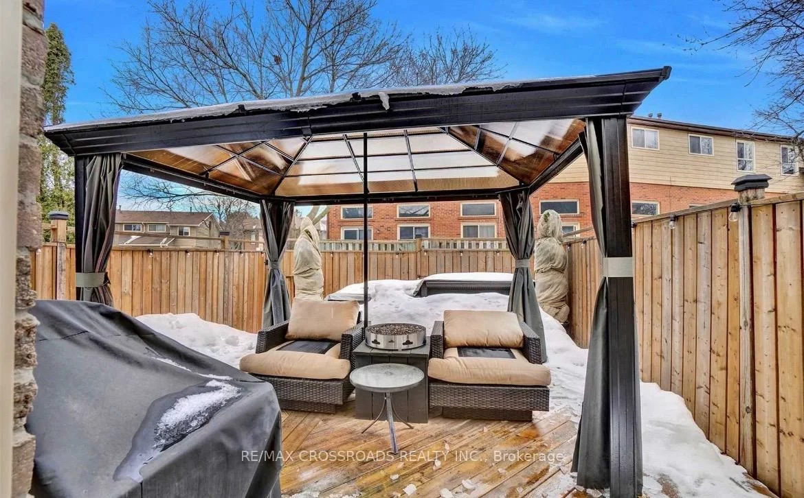 90, Foster, Brampton North, Brampton