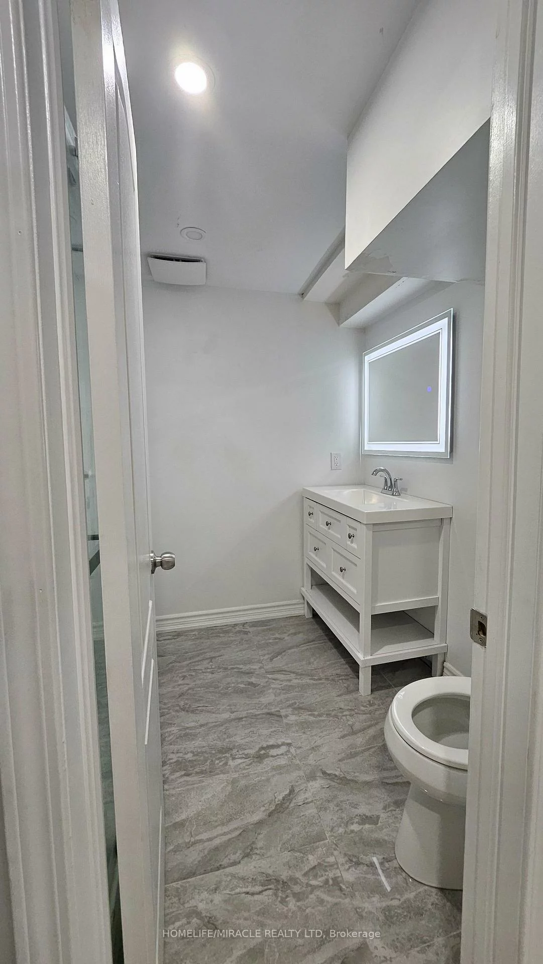 24-24, Guildford, Central Park, Brampton