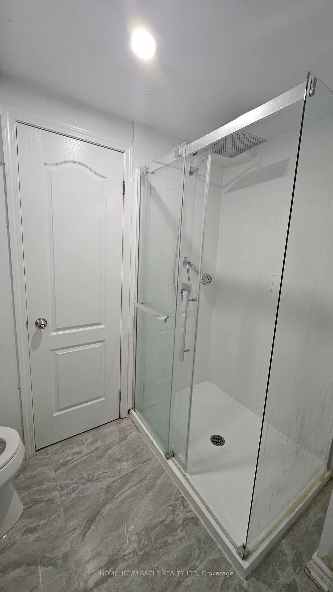 24-24, Guildford, Central Park, Brampton