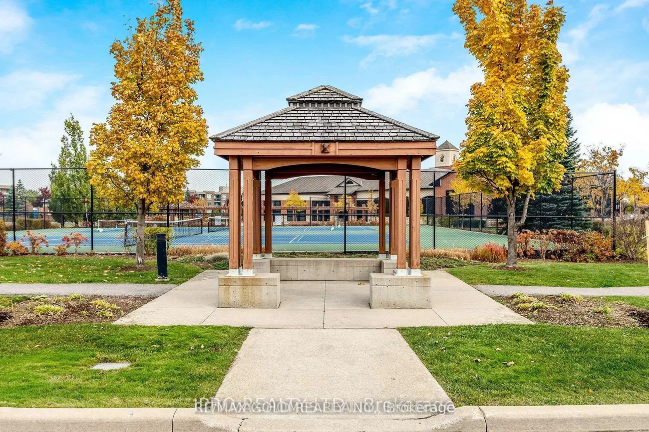50, Via Rosedale, Sandringham-Wellington, Brampton