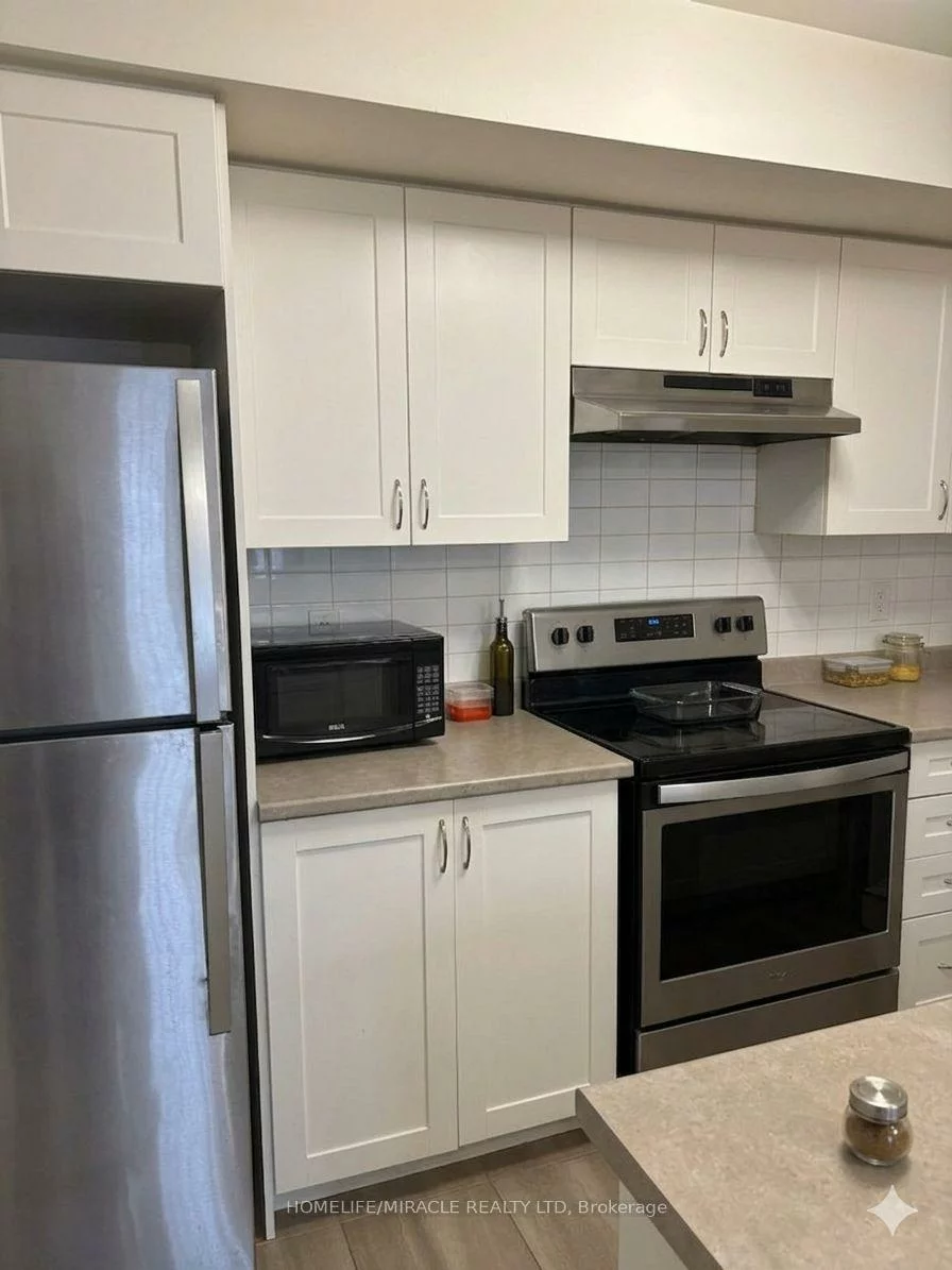 250, Sunny Meadow, Sandringham-Wellington, Brampton