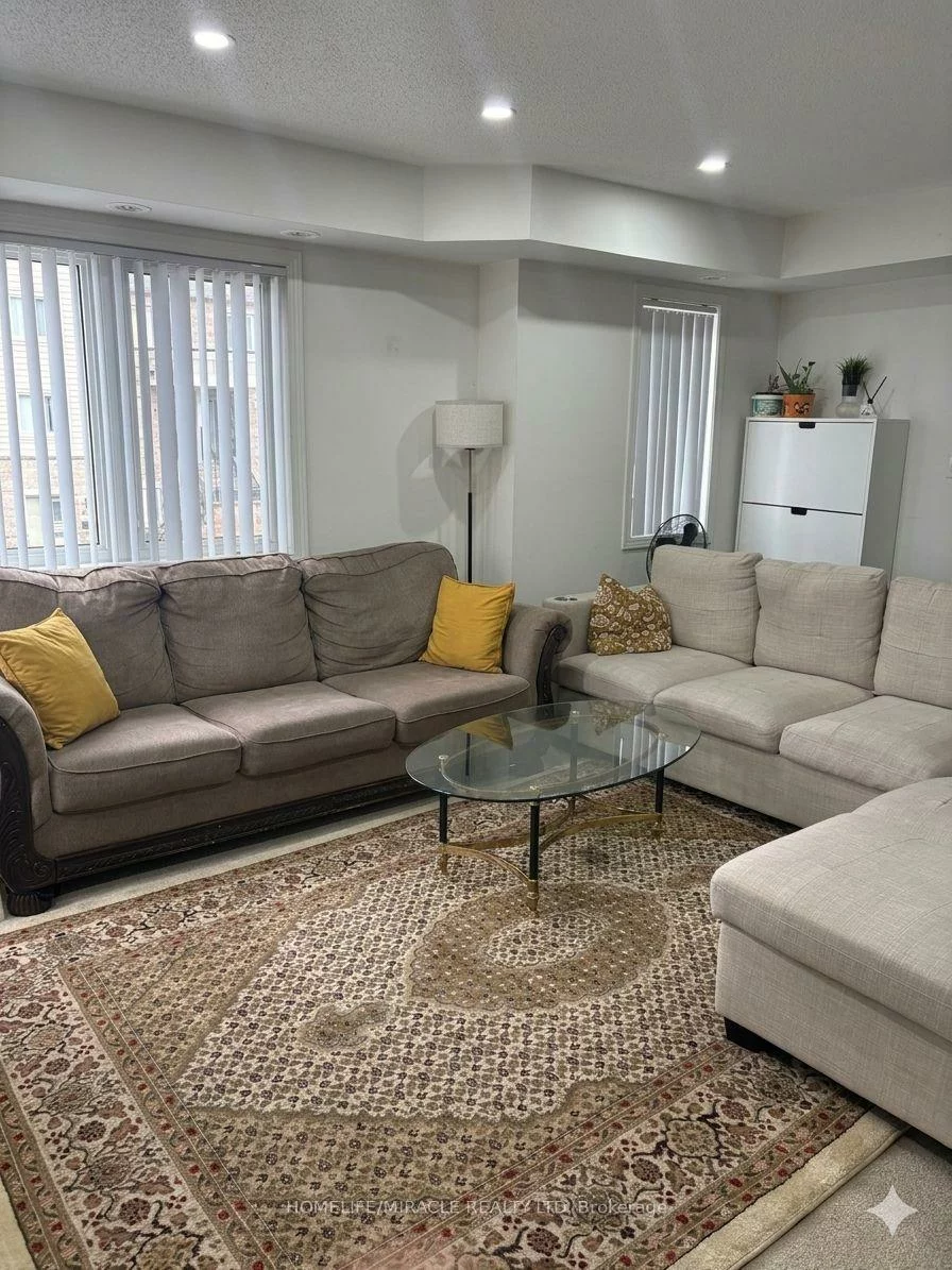 250, Sunny Meadow, Sandringham-Wellington, Brampton