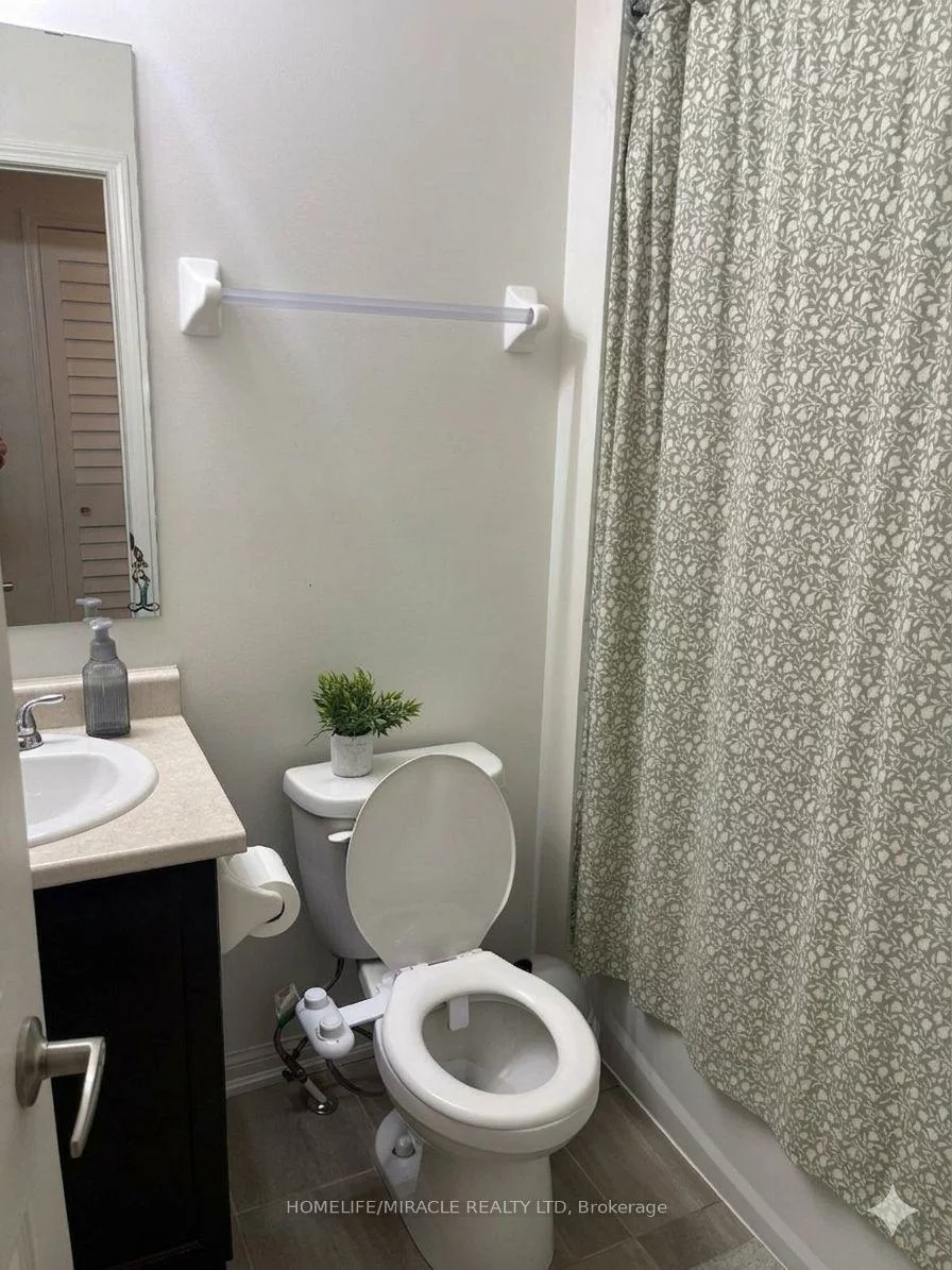 250, Sunny Meadow, Sandringham-Wellington, Brampton