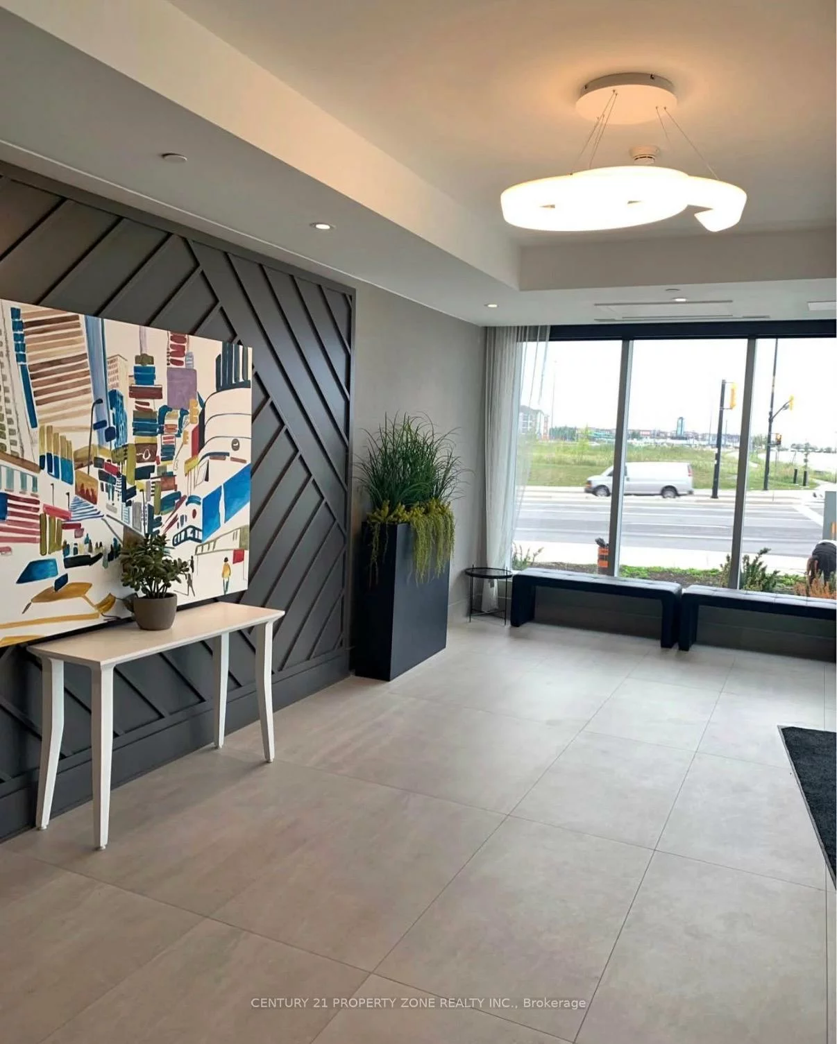 200, Lagerfeld, Credit Valley, Brampton