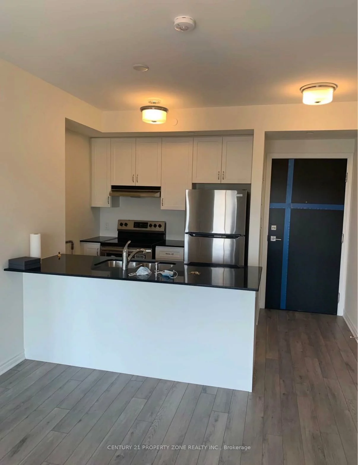 200, Lagerfeld, Credit Valley, Brampton